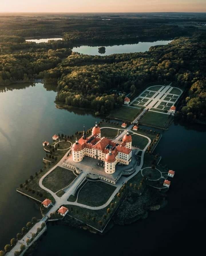 Moritzburg Castle: A Baroque Masterpiece on Water